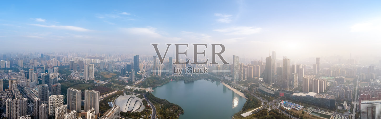 安徽合肥金融中心城市天际线的航拍照片照片摄影图片