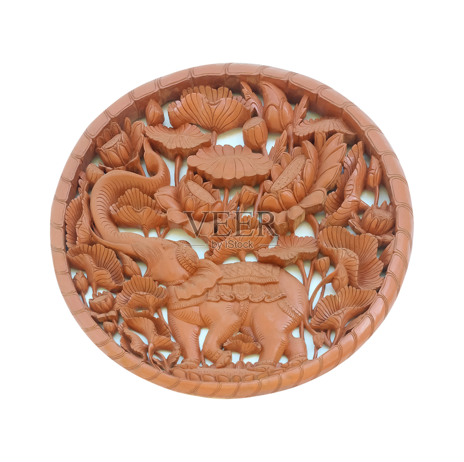 为装饰而雕刻的花纹孤立在白色背景上照片摄影图片