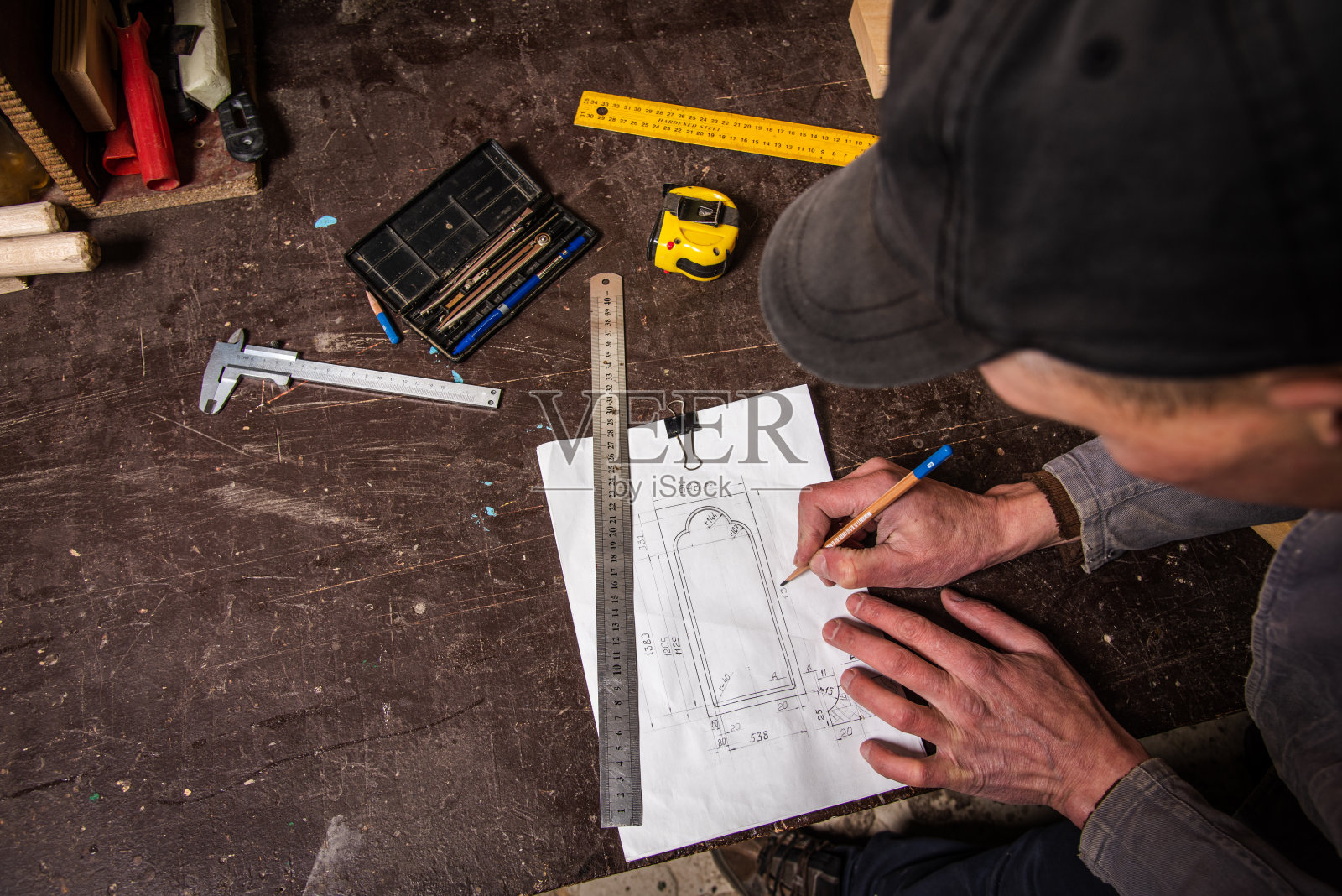 木架制造的技术图纸、设计和标记照片摄影图片