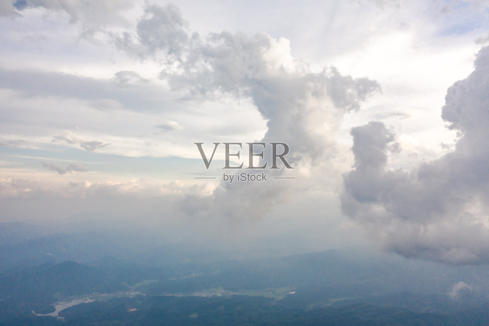 航空摄影云照片摄影图片