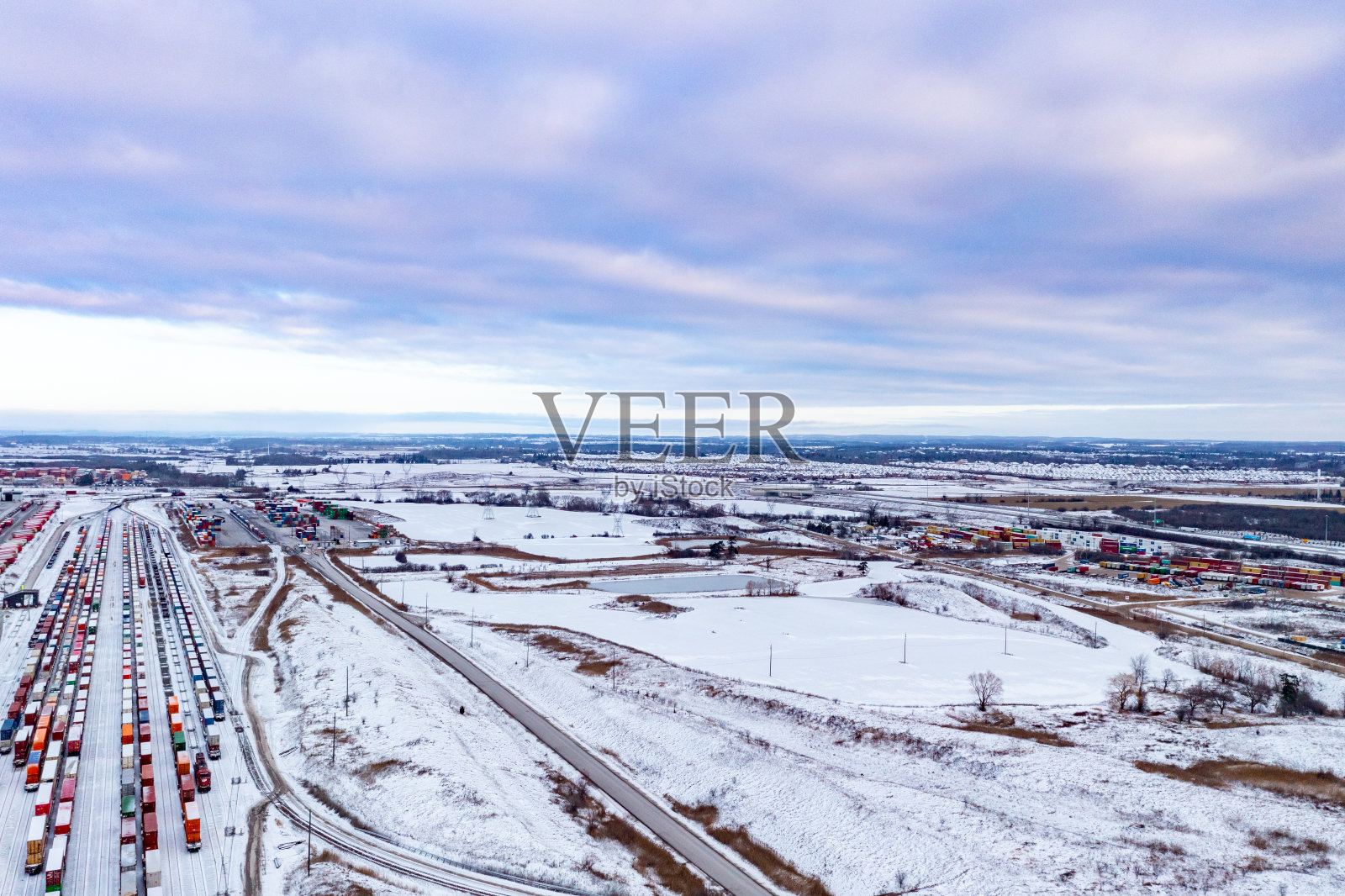 加拿大克莱因堡的加拿大太平洋CP铁路沃恩联运码头照片摄影图片