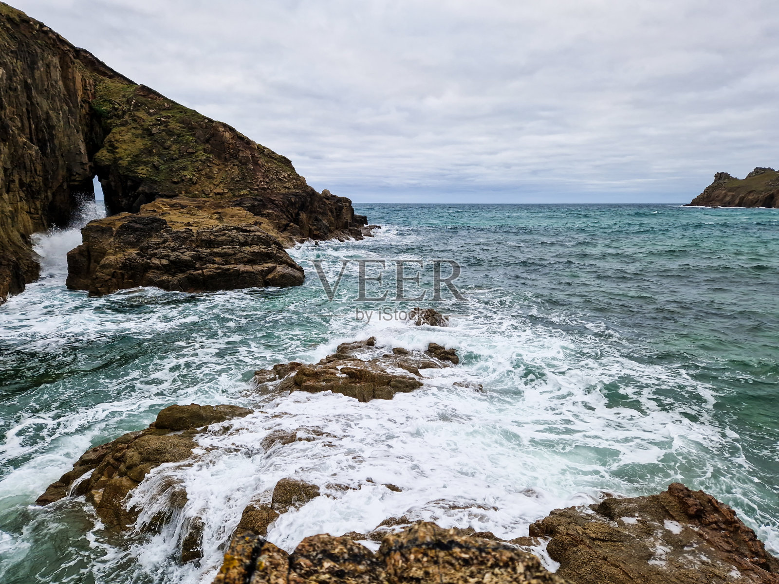 南吉扎尔海滩，也被称为米尔湾，一个海滩和海湾附近的英格兰康沃尔郡，英国欧洲照片摄影图片