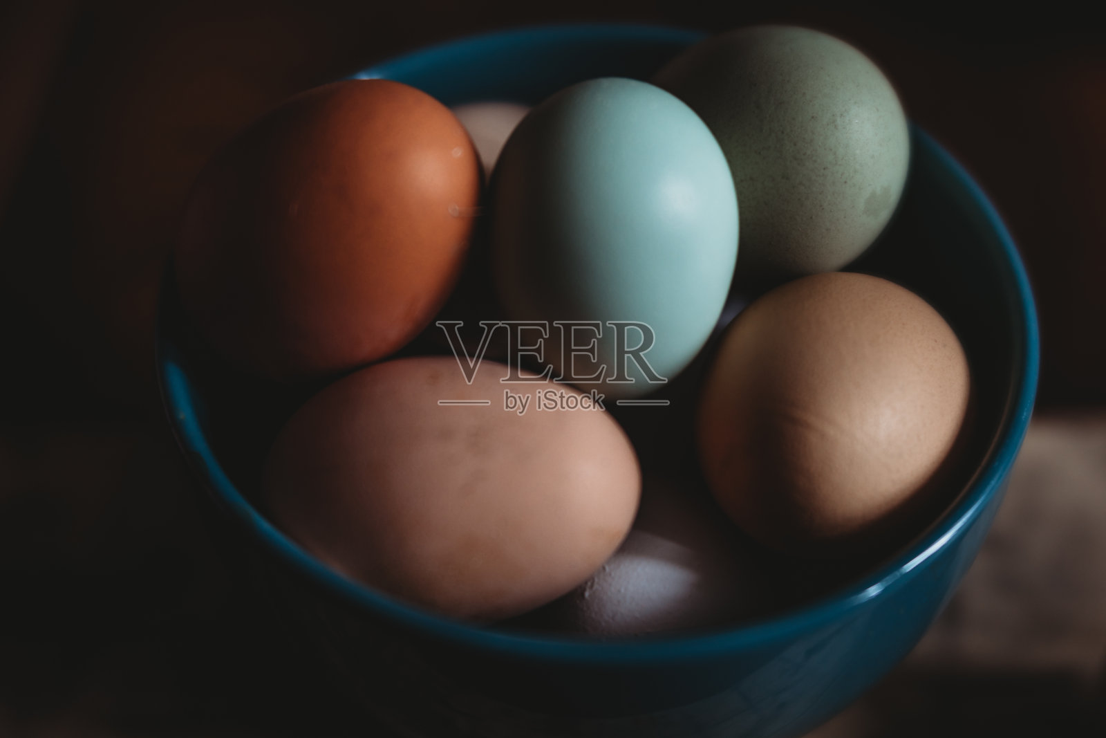 农场新鲜鸡蛋照片摄影图片