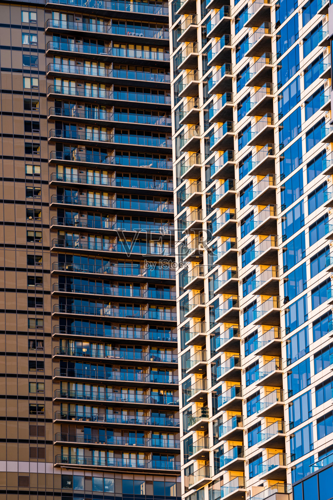 现代住宅建筑的甲板图案照片摄影图片