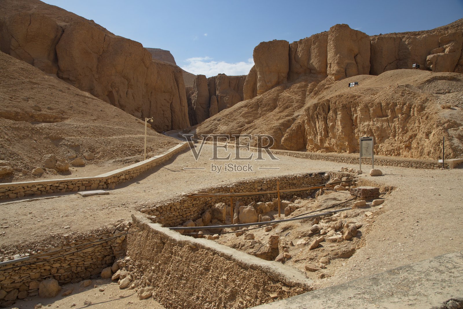 埃及卢克索尼罗河西岸帝王谷照片摄影图片