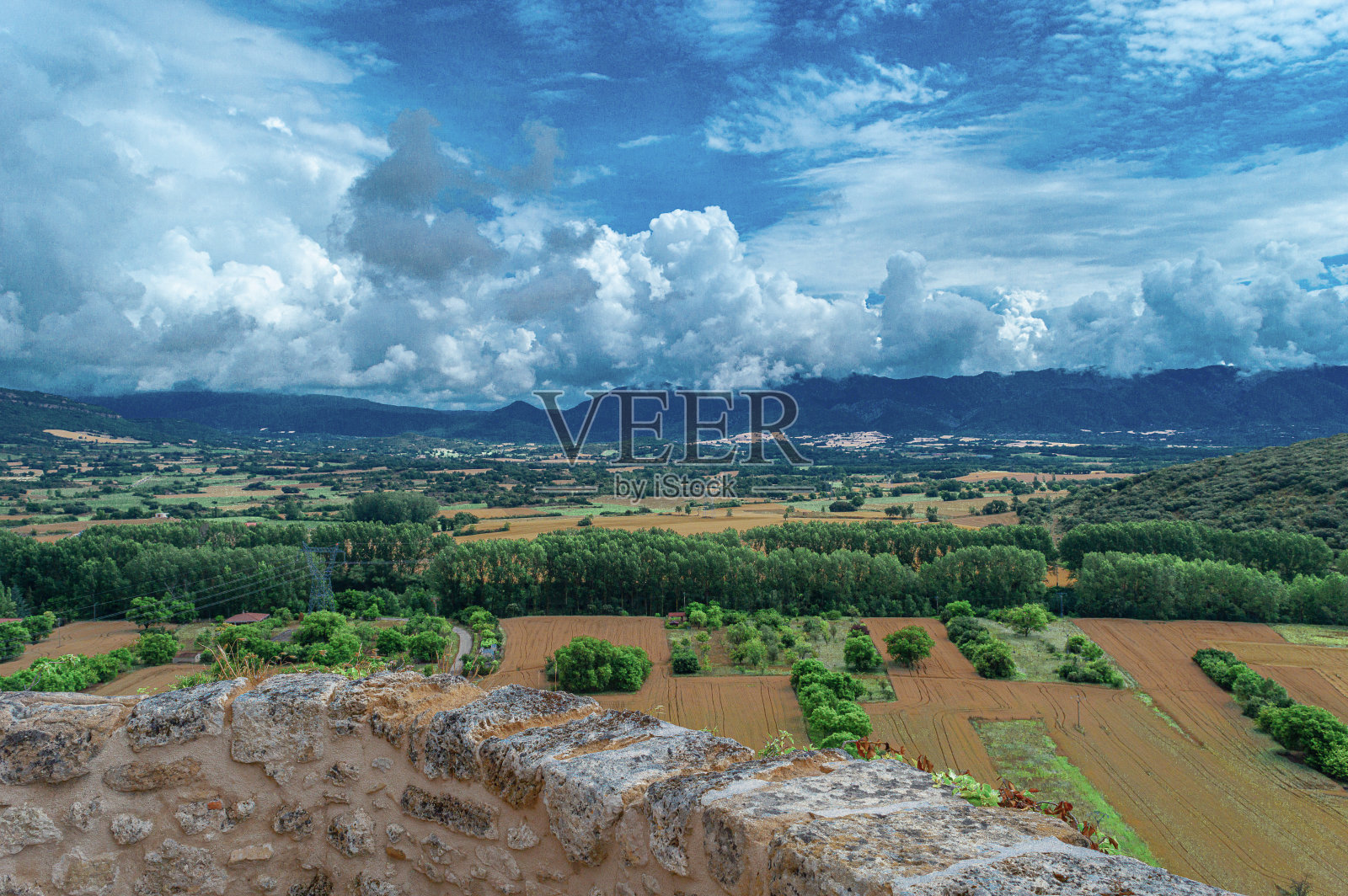 有云的景观照片摄影图片