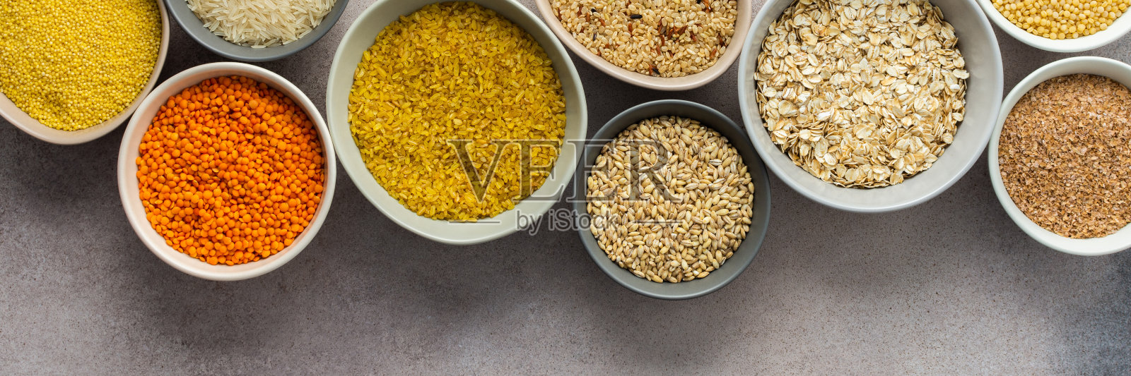 碗里的谷物照片摄影图片