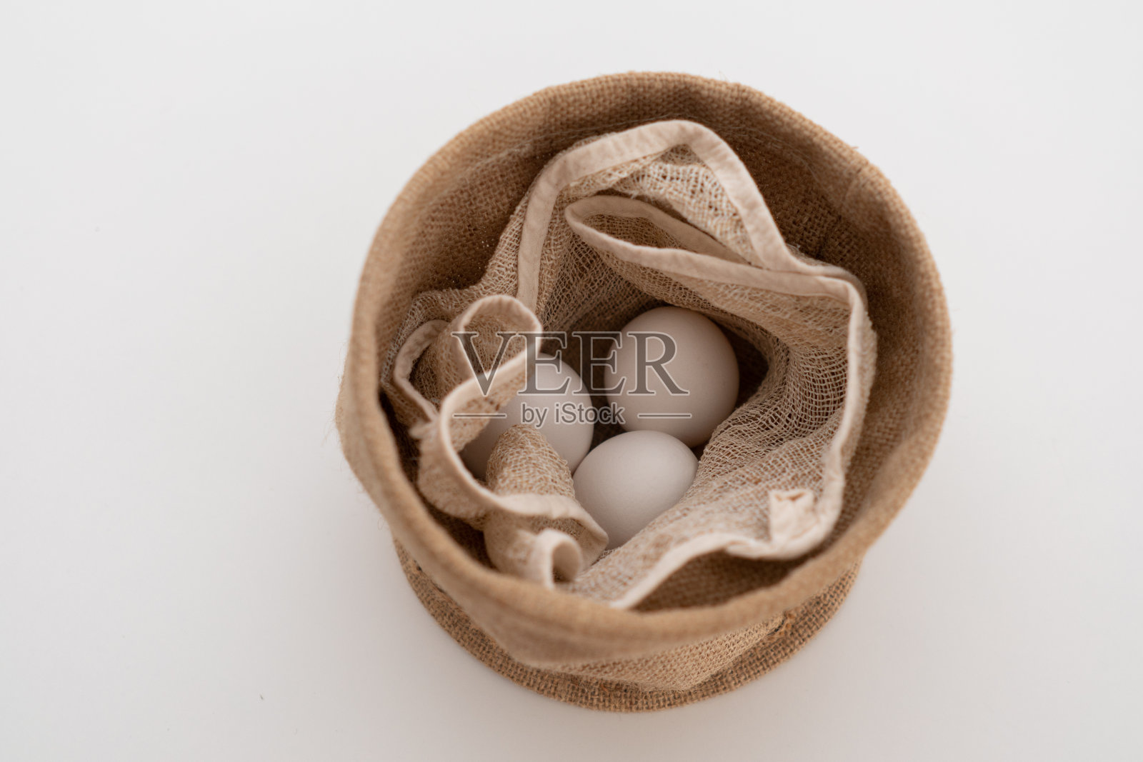 篮子里的鸡蛋照片摄影图片
