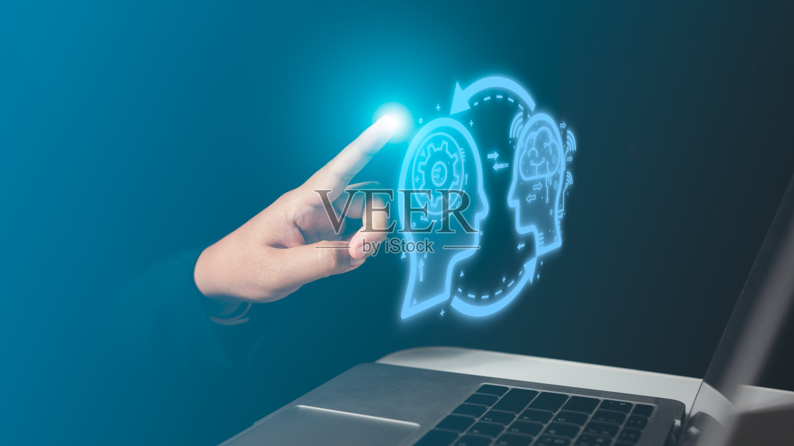 虚拟屏幕上的人工智能操作、机器人数据可视化显示、信息学习与交换、数字化转型变革管理、物联网。照片摄影图片