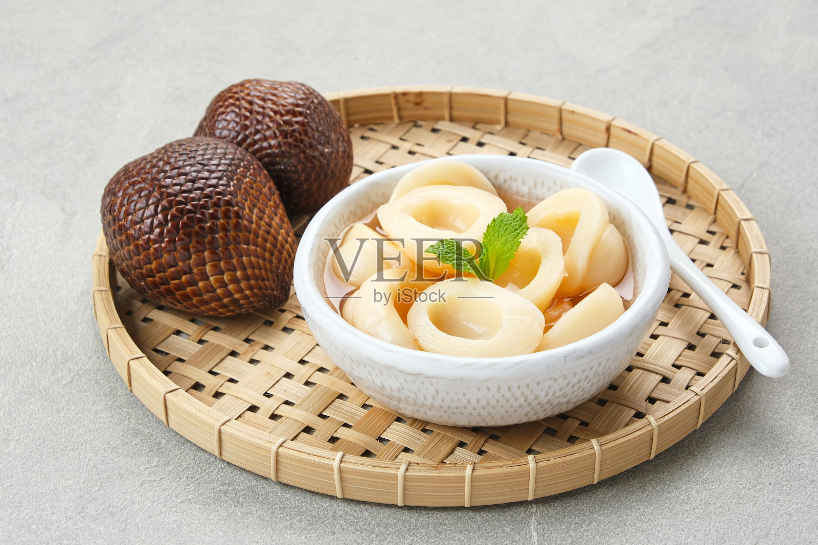 蜜饯沙拉，印尼传统小吃照片摄影图片