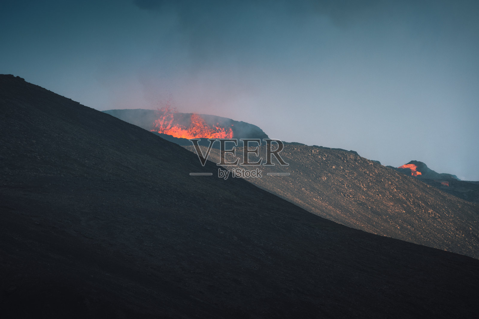冰岛法格拉达尔山照片摄影图片
