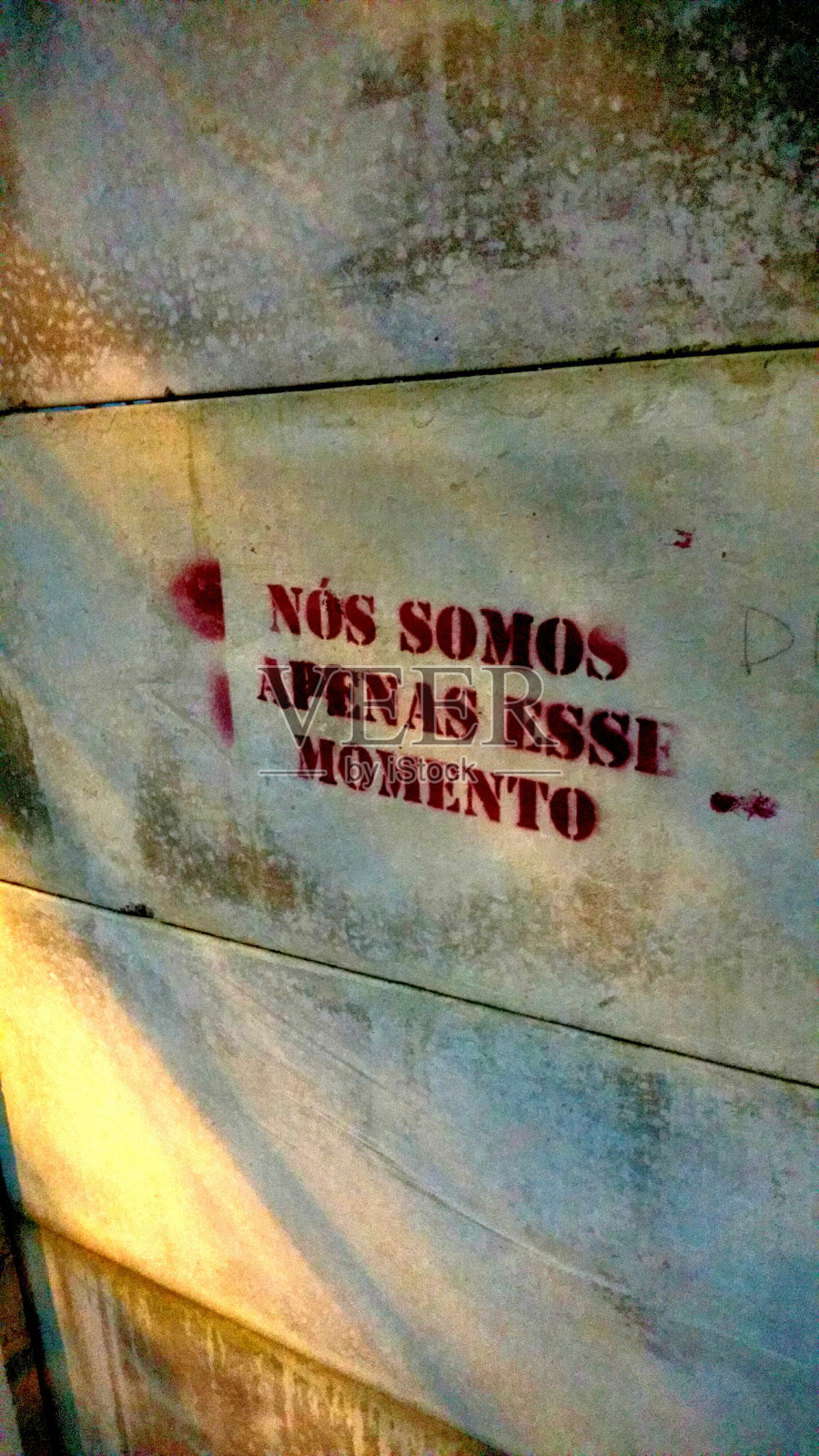 墙上的短语照片摄影图片