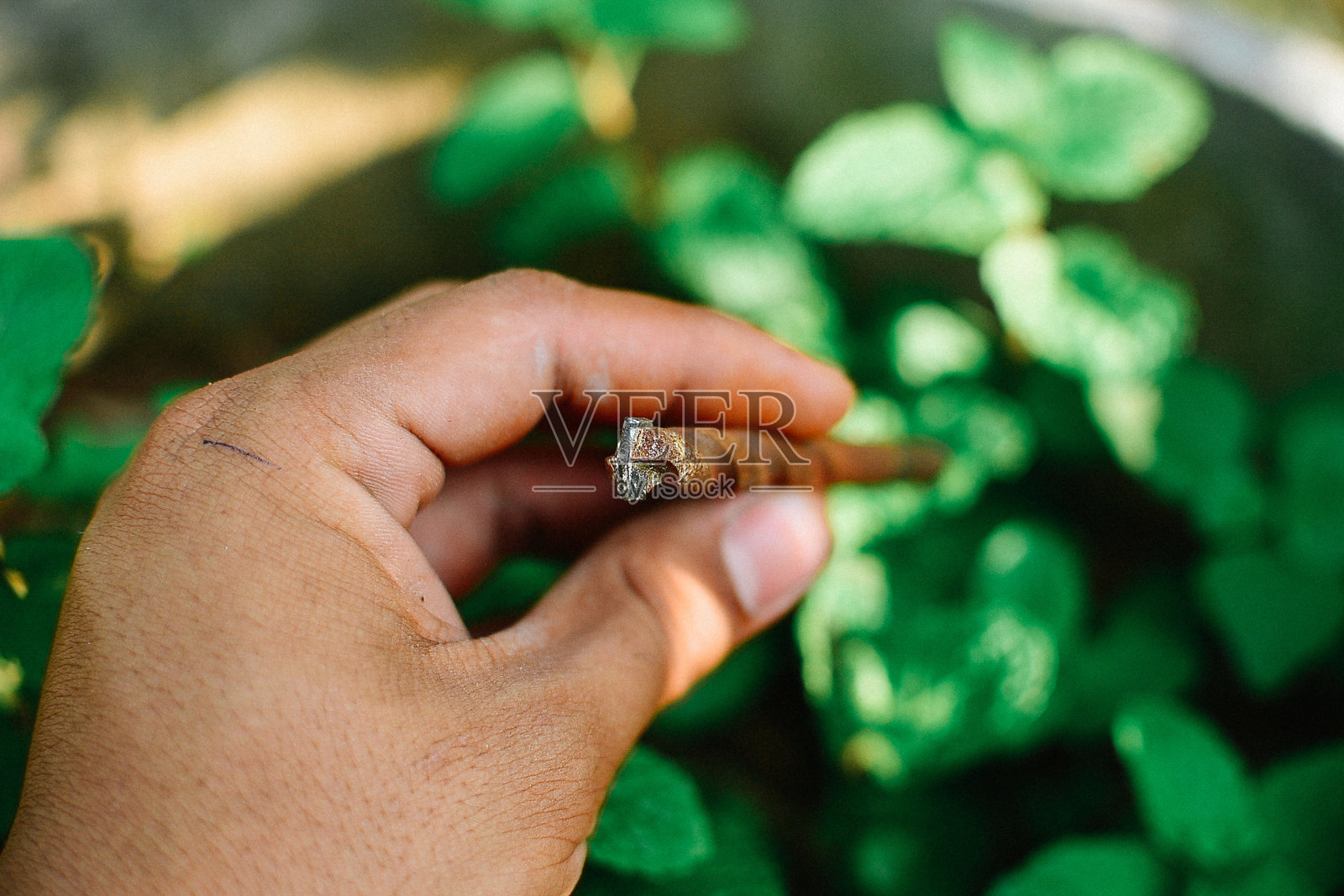 生锈的钻头照片摄影图片