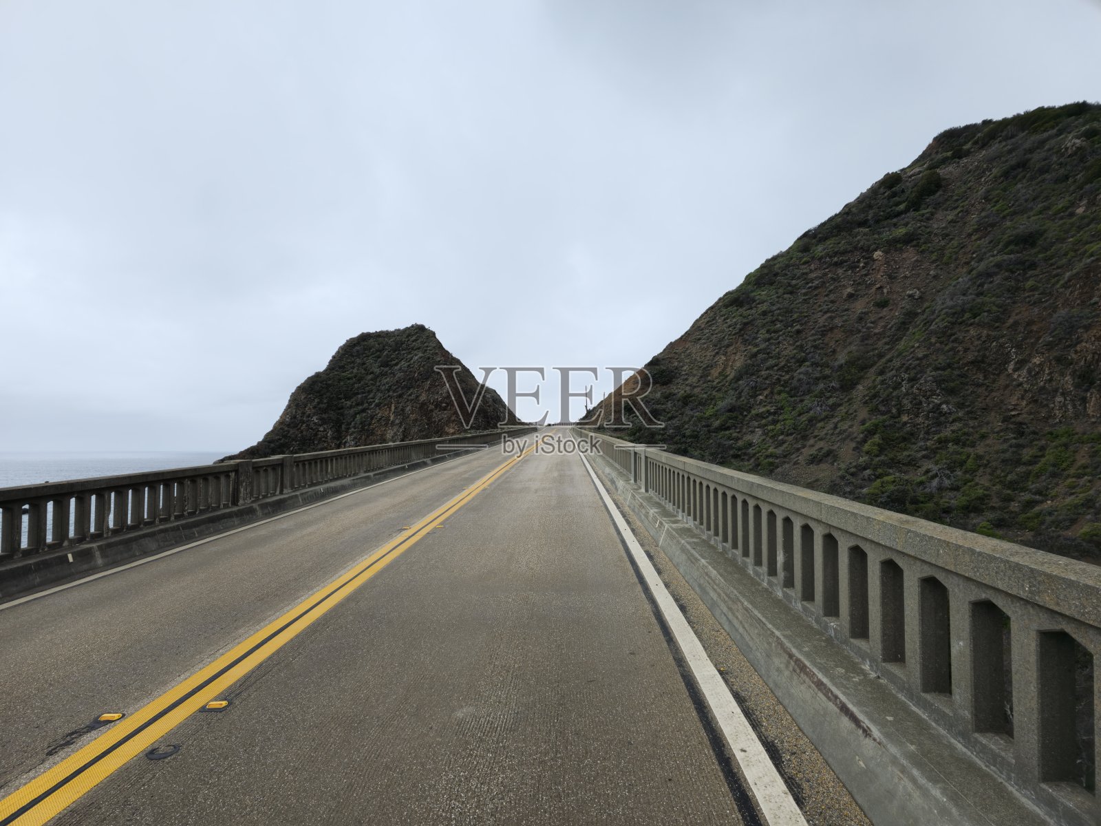 悬崖边道路照片摄影图片