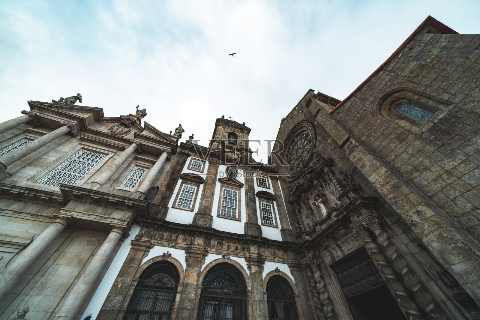 葡萄牙波尔图的圣弗朗西斯纪念碑教堂照片摄影图片