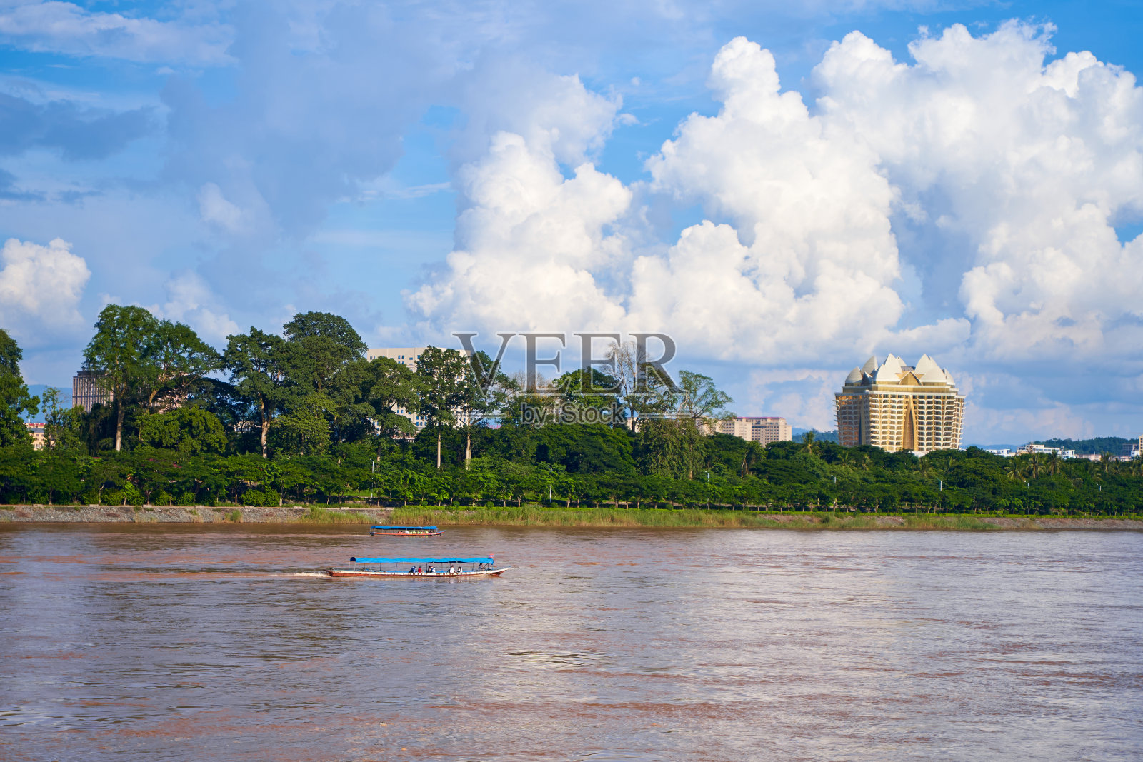 金三角泥泞的湄公河照片摄影图片