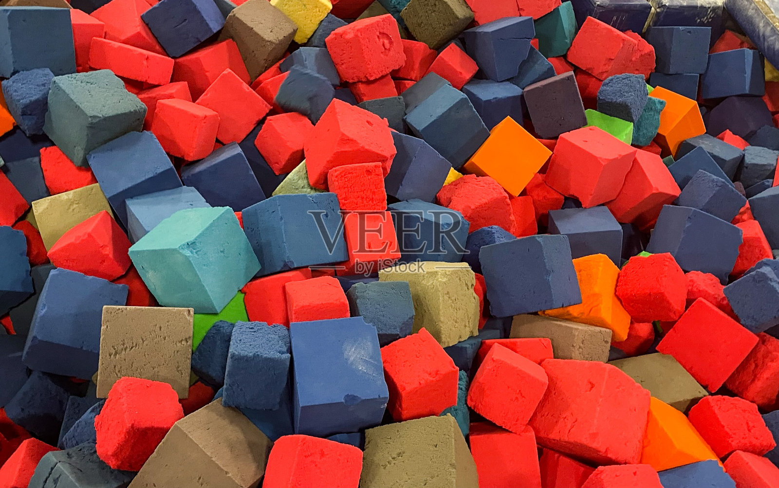 多色泡沫块照片摄影图片