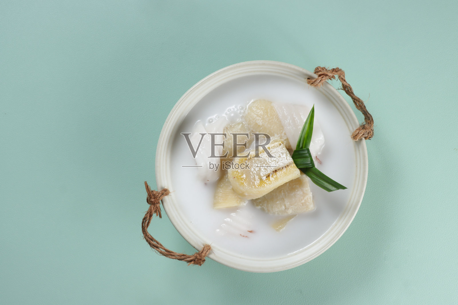 泰式甜点椰奶水煮香蕉照片摄影图片