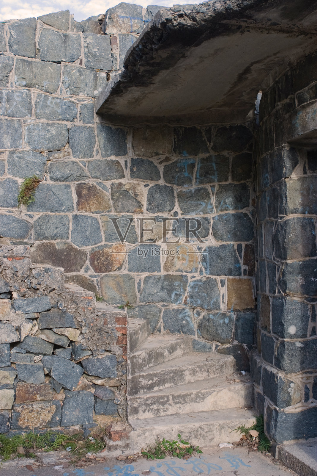 2007年1月1日茅湖山地堡混凝土、漏洞。照片摄影图片