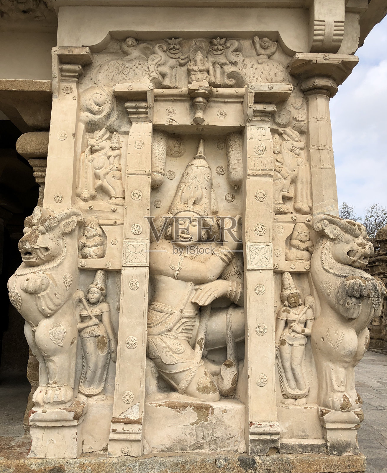 在坎奇普兰的坎奇Kailasanathar寺庙里的印度教神的浮雕。照片摄影图片