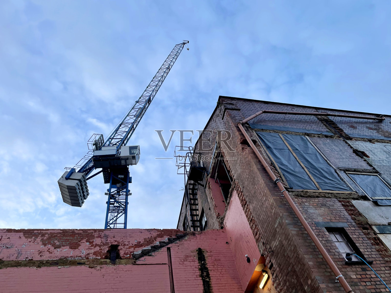 旧建筑的施工工作照片摄影图片