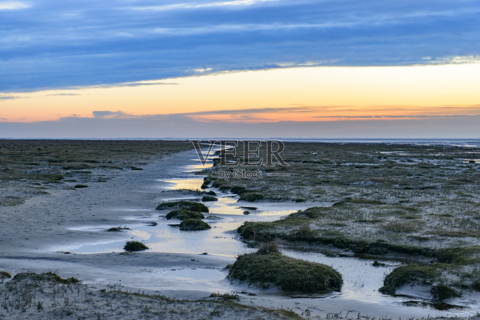 Schiermonnikoog海滩日落时分照片摄影图片