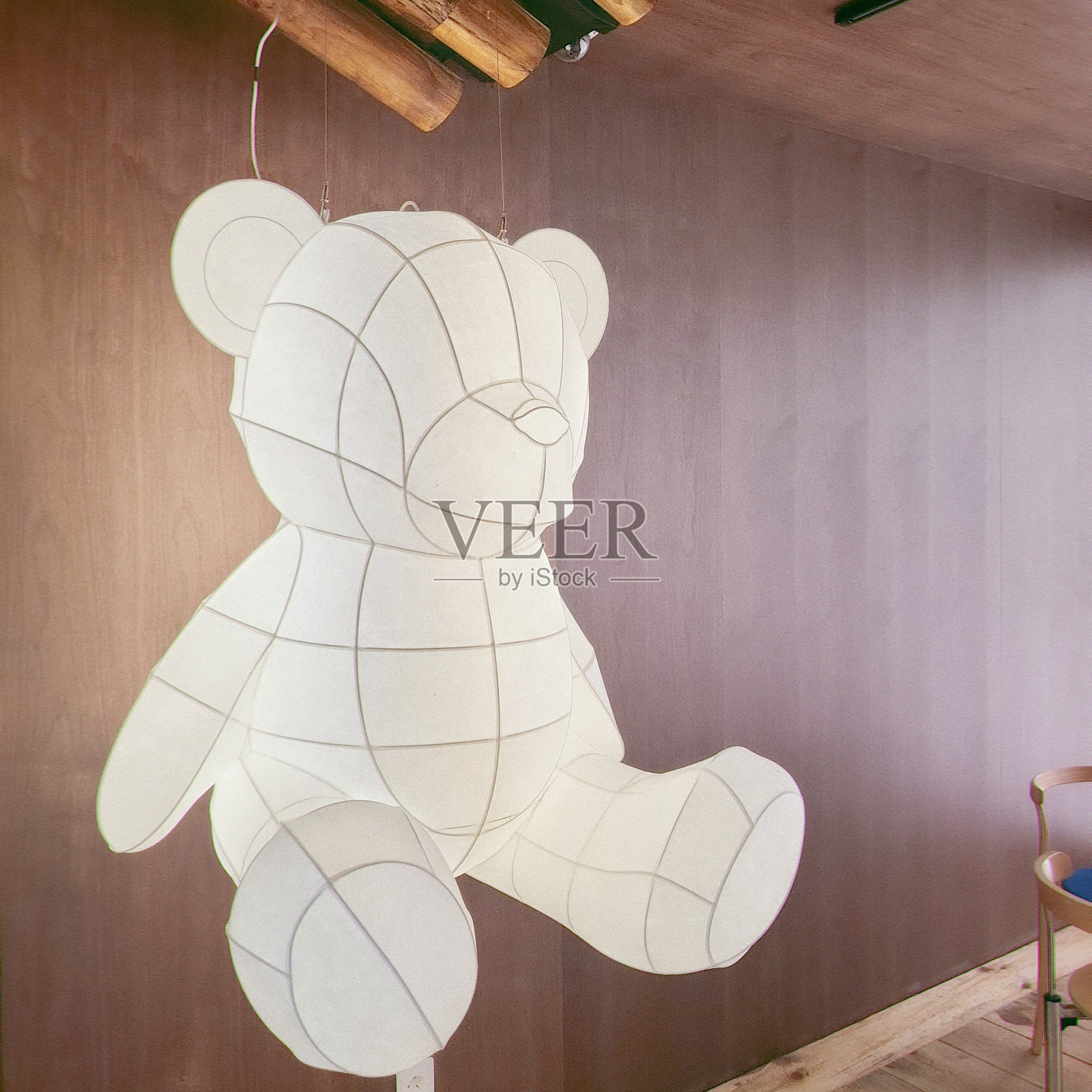 泰迪熊台灯照片摄影图片