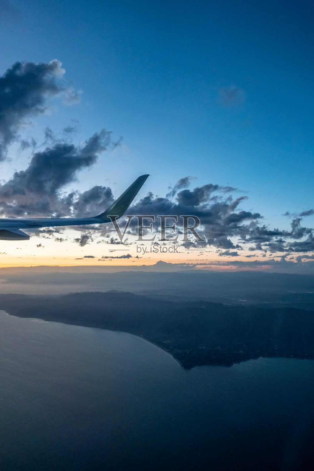从加州洛杉矶国际机场起飞照片摄影图片