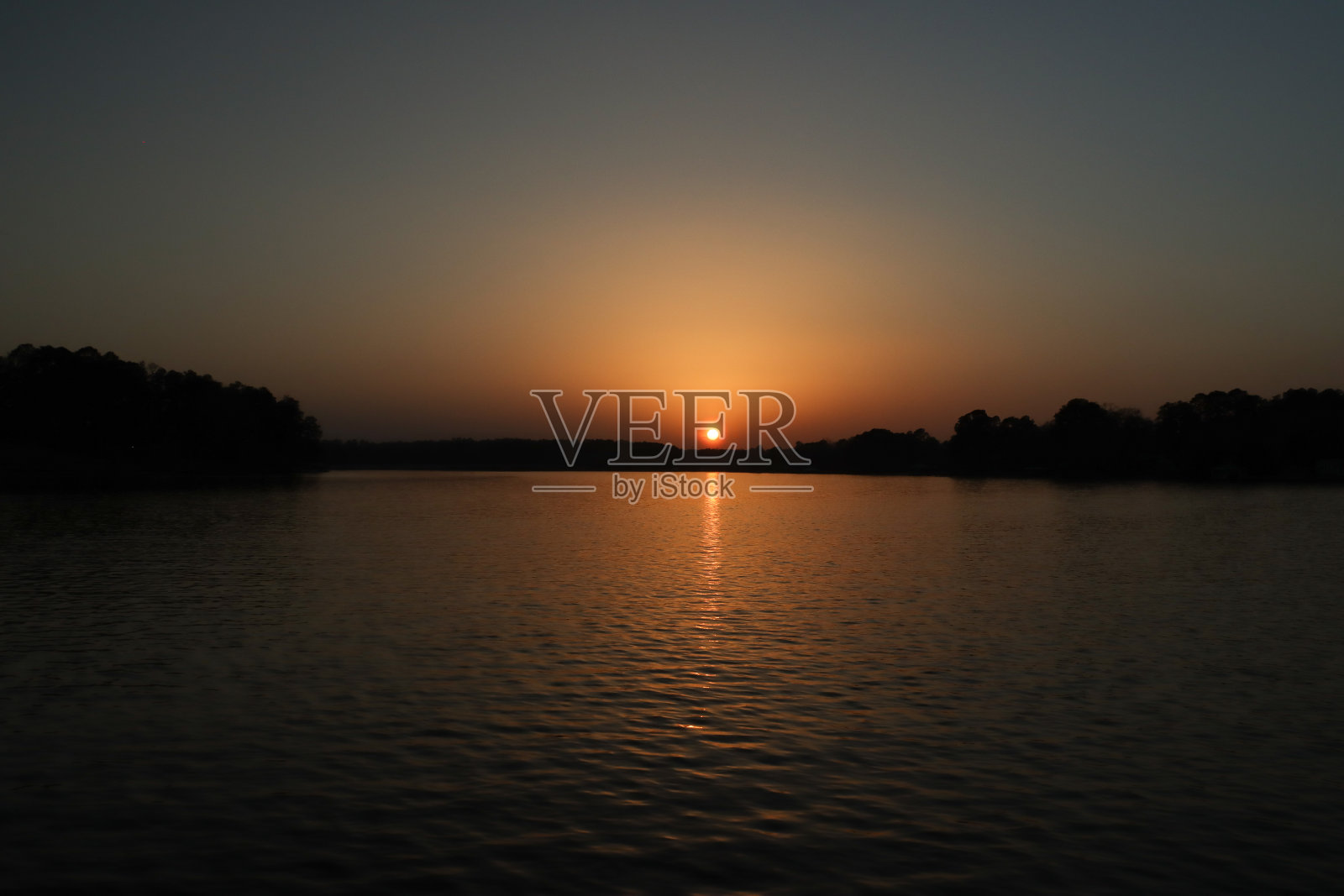 辛克莱落日照片摄影图片