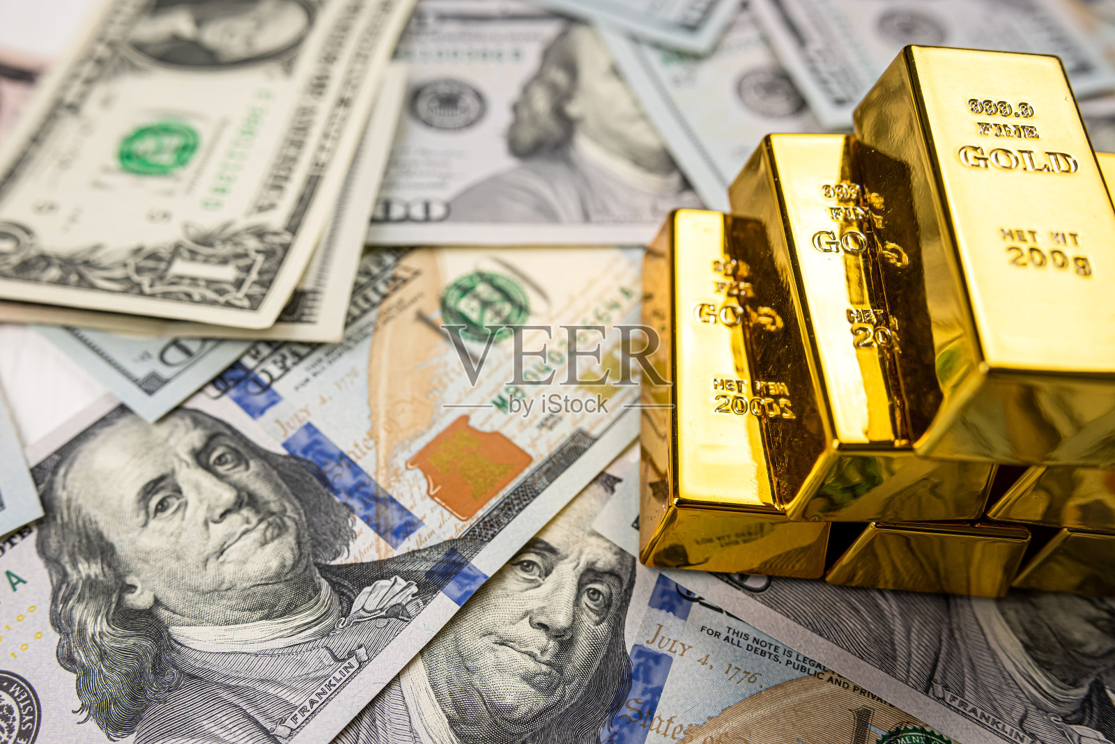 美元和金条照片摄影图片