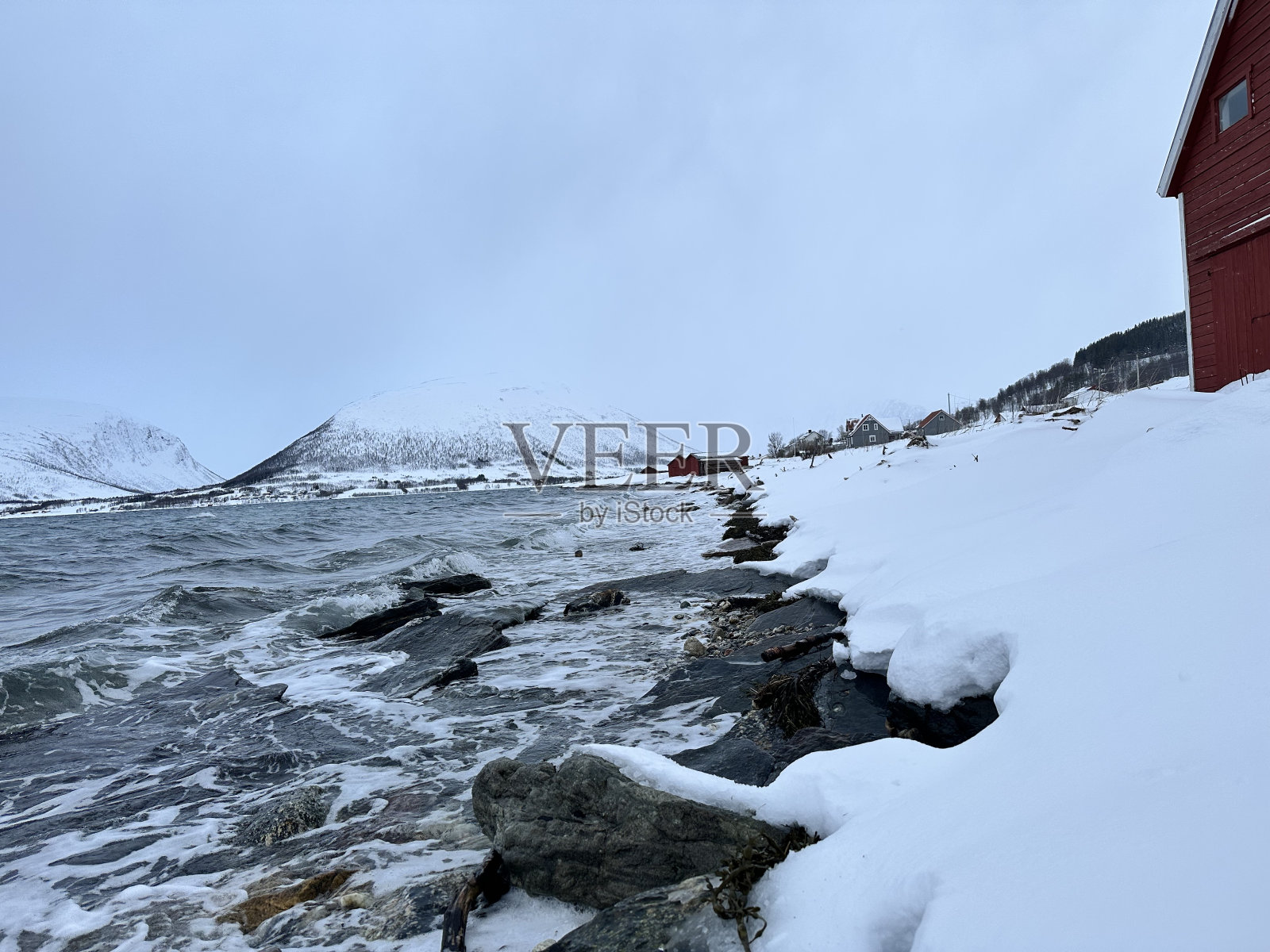 挪威特罗姆瑟峡湾美丽的雪景照片摄影图片