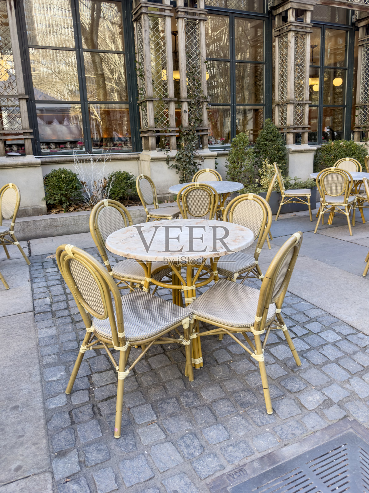 餐厅的桌子照片摄影图片