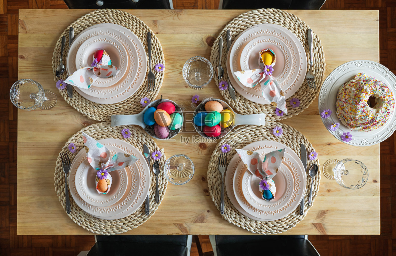 复活节餐桌照片摄影图片