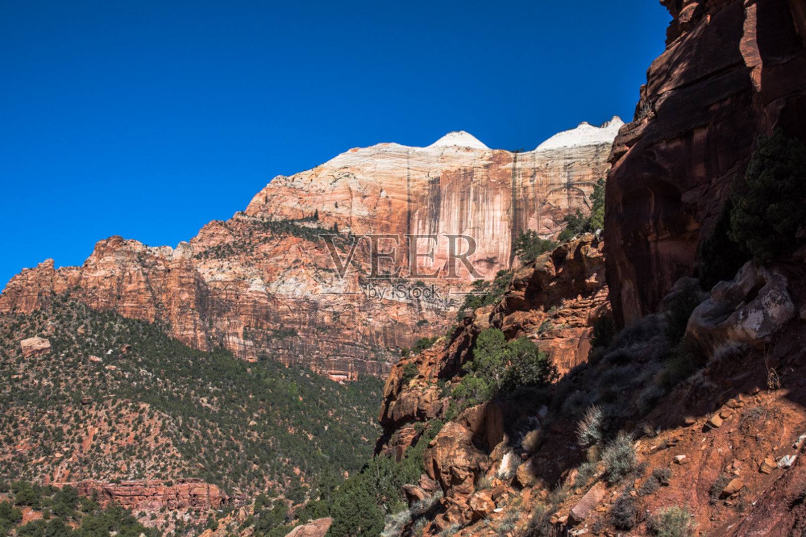 在通往锡安的路上照片摄影图片
