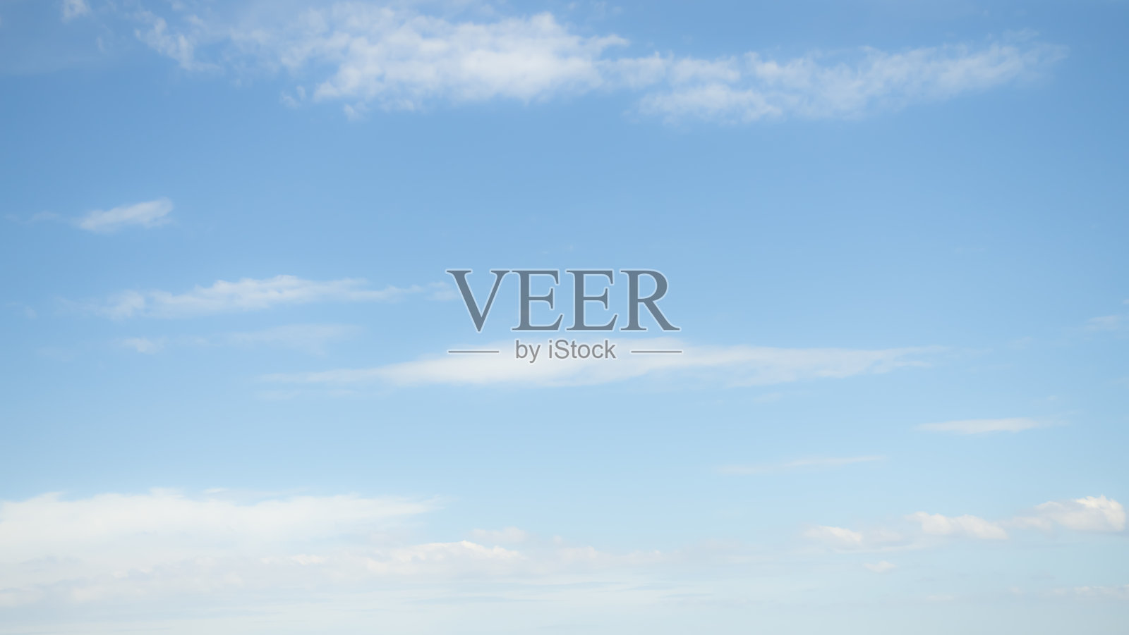 云蓝天背景，明亮的天光清楚美丽的夏天多云，空气气候风景云景天堂阳光大气阳光，美丽的自然为墙纸照片摄影图片