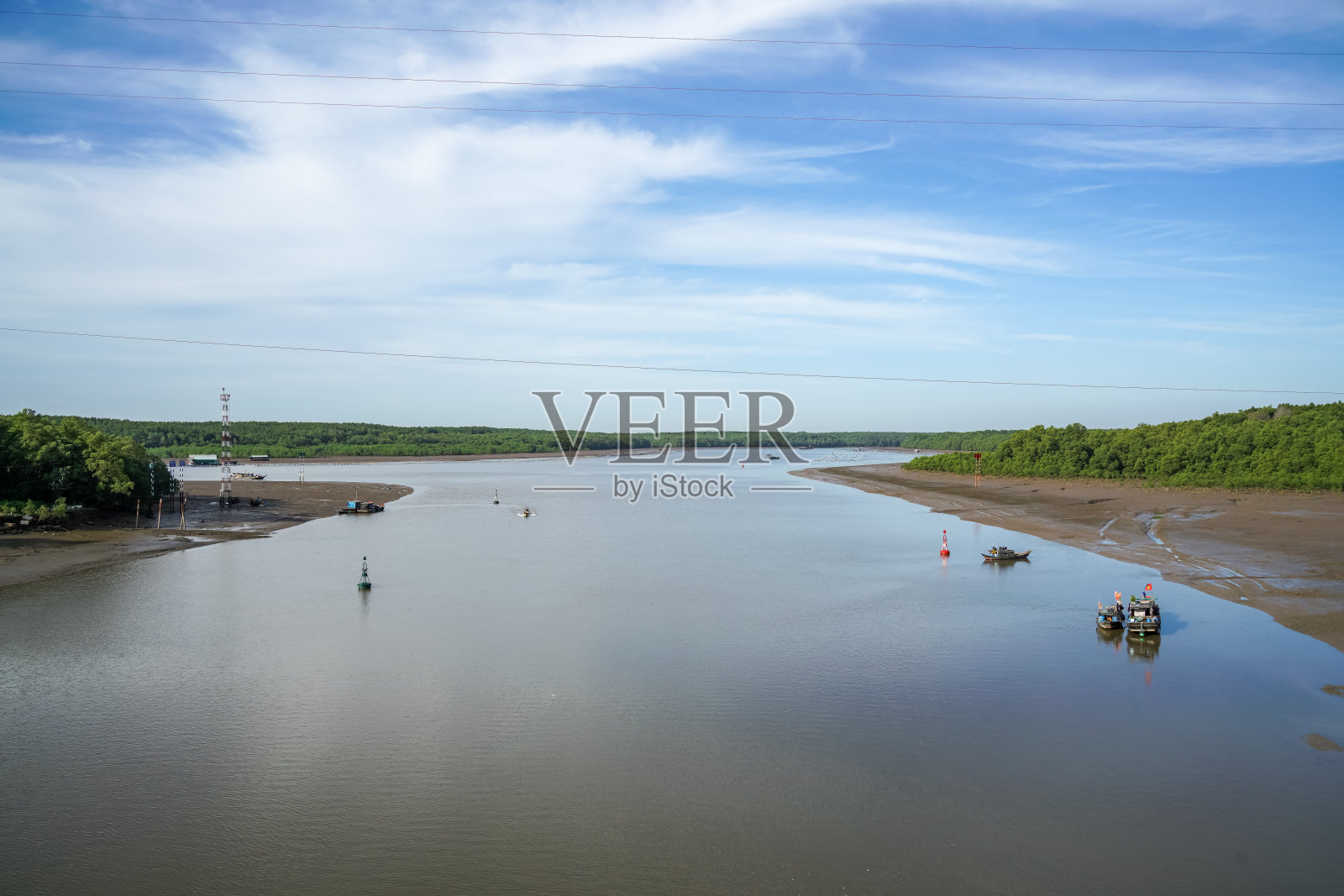 越南胡志明市沿海郊区。白色的沙滩，美味的海鲜，是胡志明市附近的人们周末放松的一个受欢迎的海滩。库存图片照片摄影图片