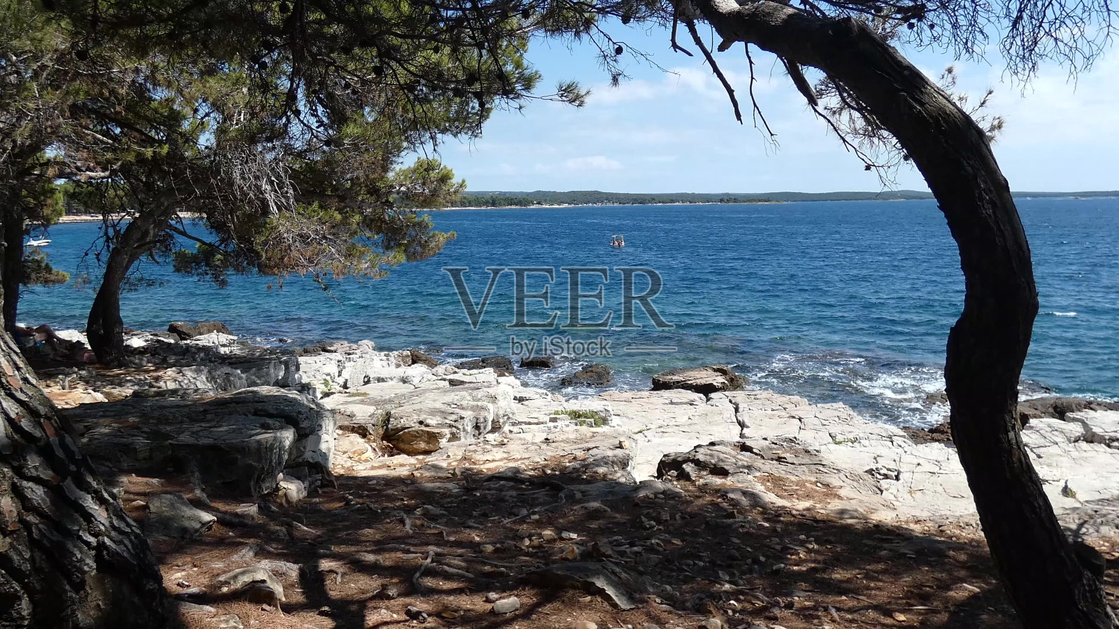 亚得里亚海的景色。克雷斯岛。克罗地亚照片摄影图片