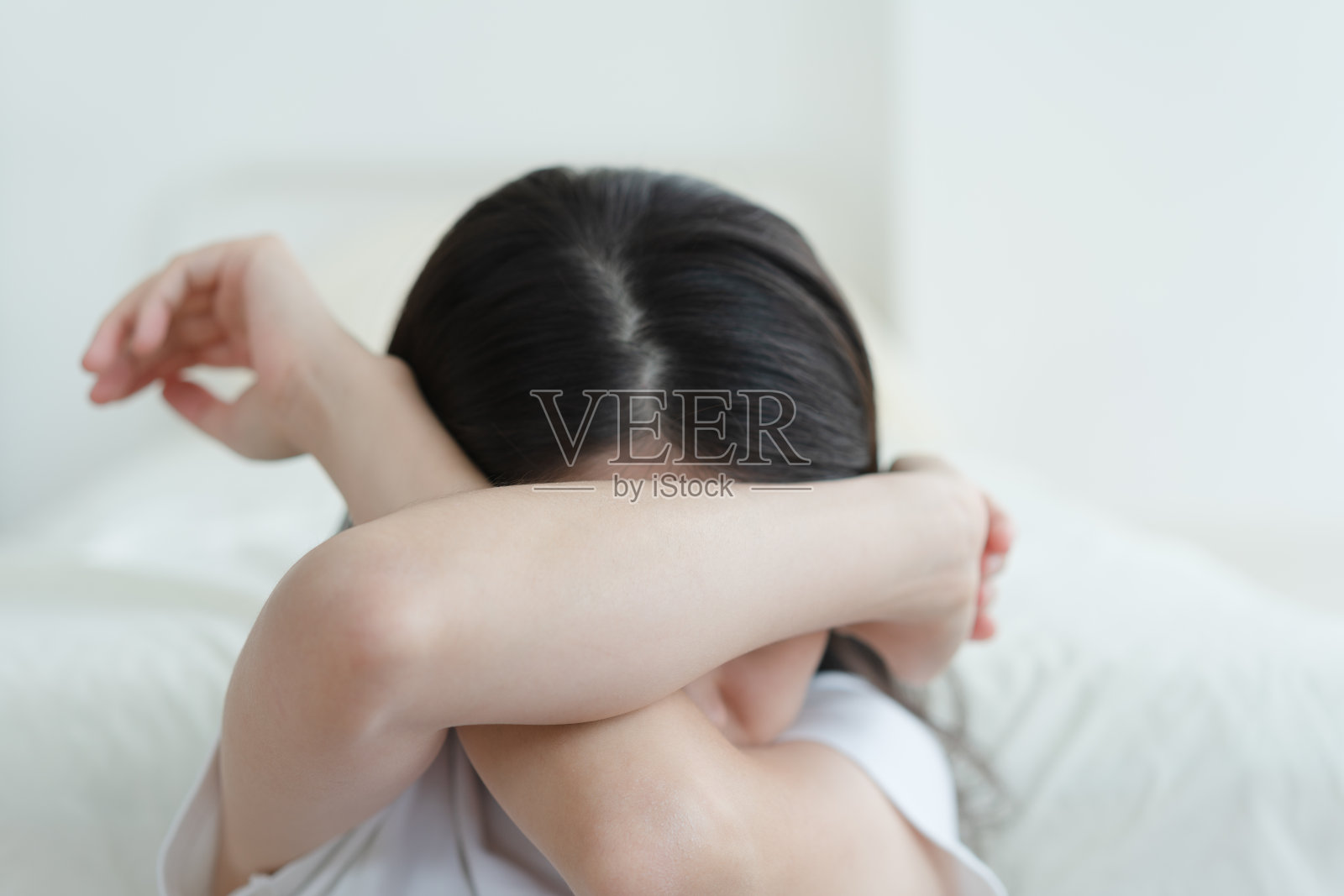 心烦意乱的女人照片摄影图片