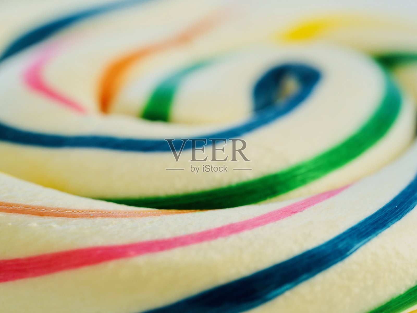 白色的彩虹照片摄影图片