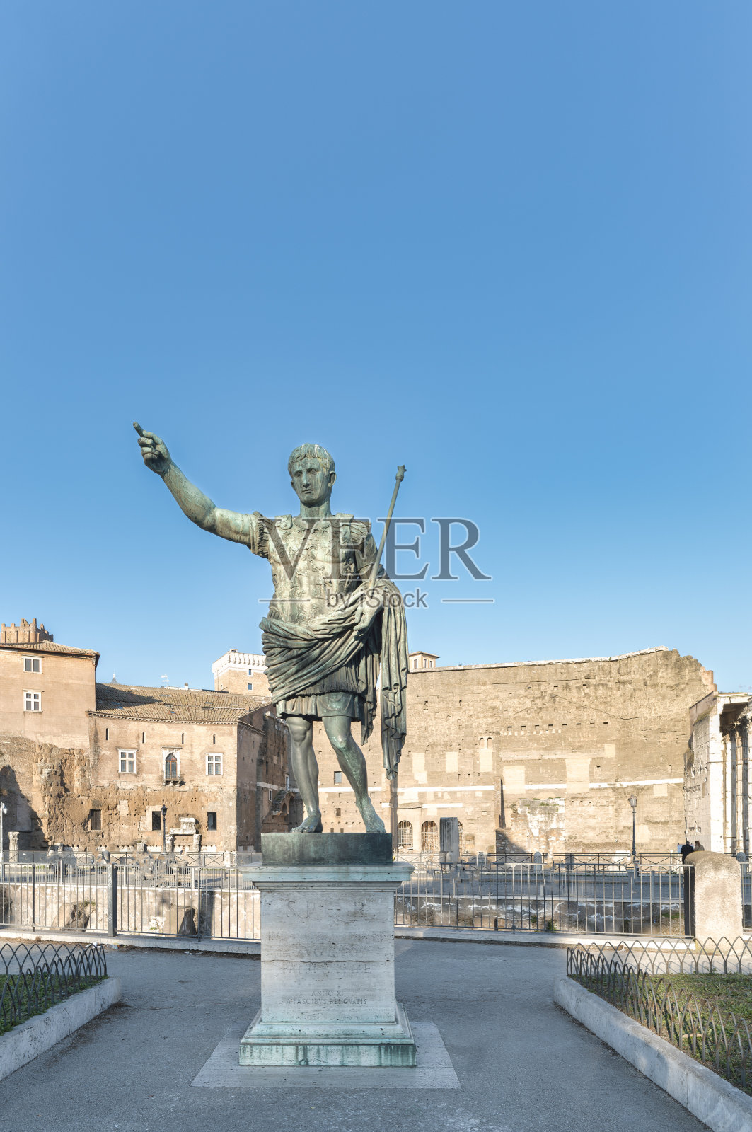 罗马屋大维皇帝的雕像照片摄影图片