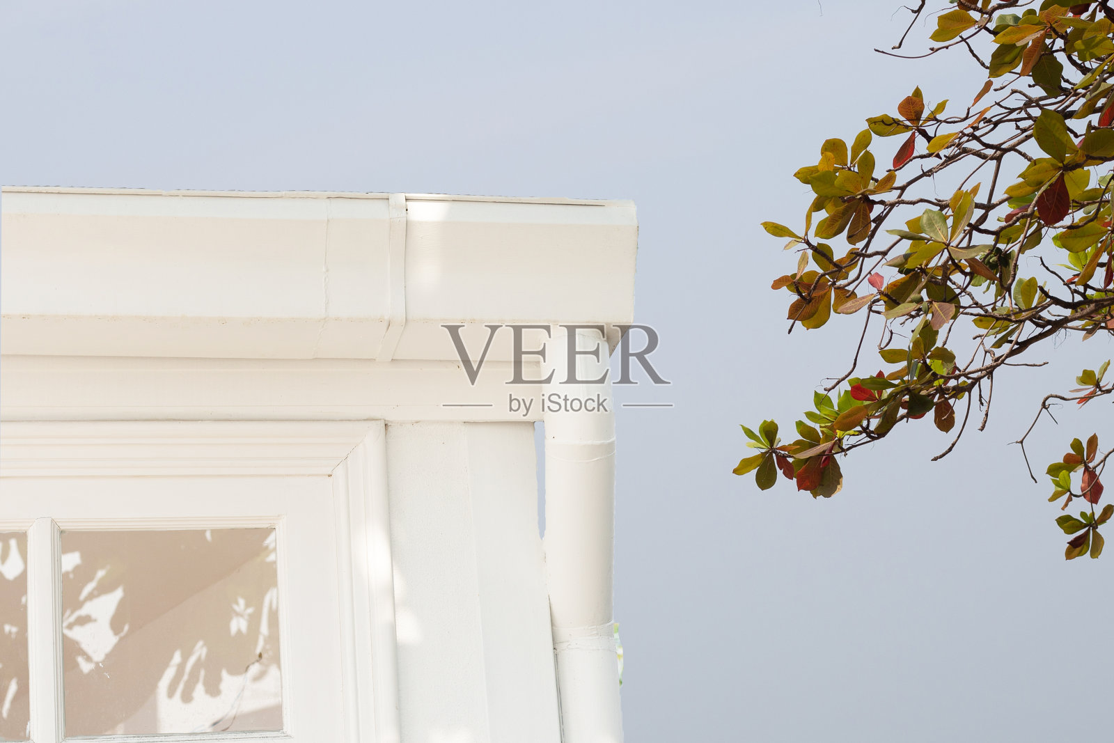 室内雨槽，管道系统。照片摄影图片