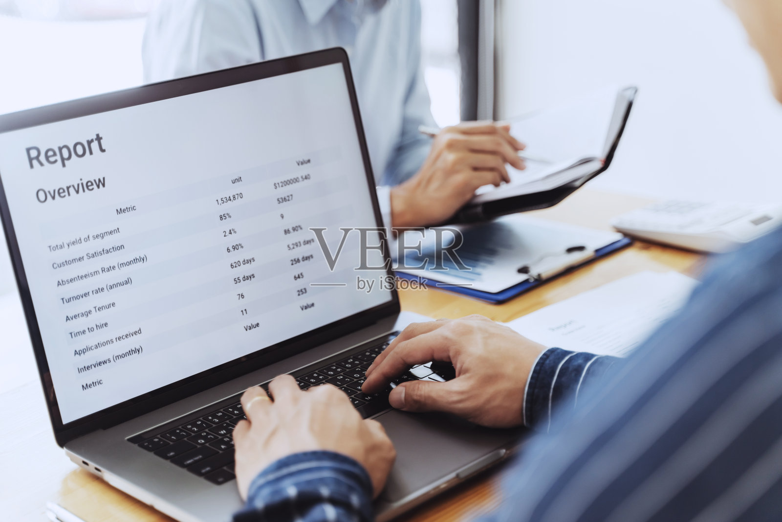 商业人士一起工作 富有创意的业务成功的团队。照片摄影图片