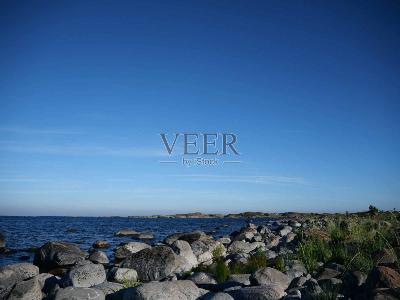 Beautiful and rugged nature on the island of Utö in Finland照片摄影图片