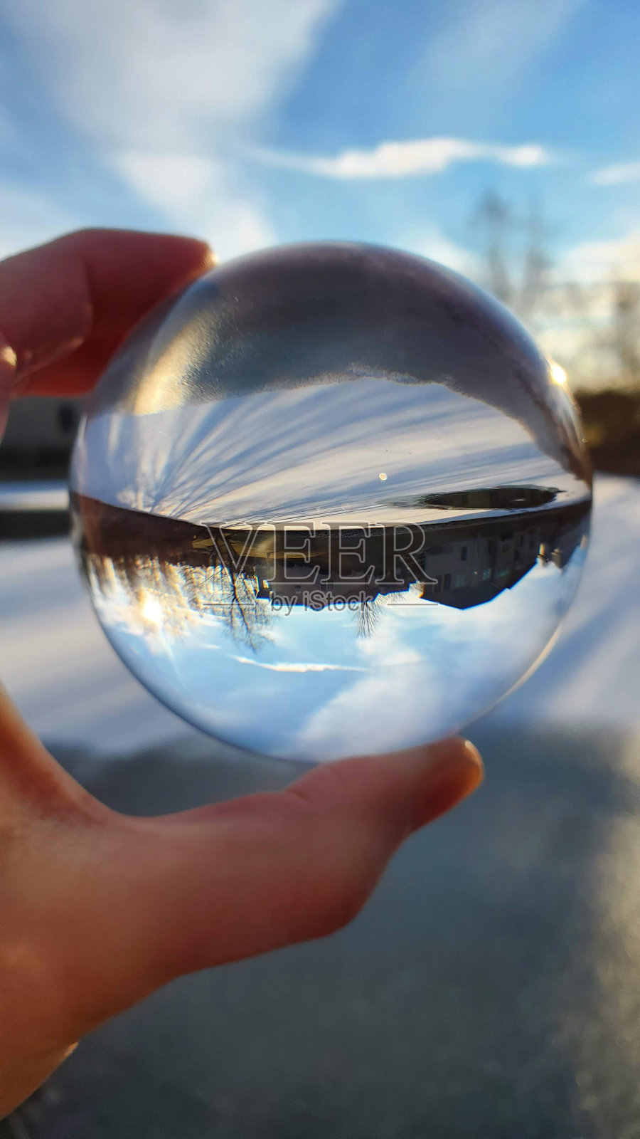 带表演的玻璃球照片摄影图片