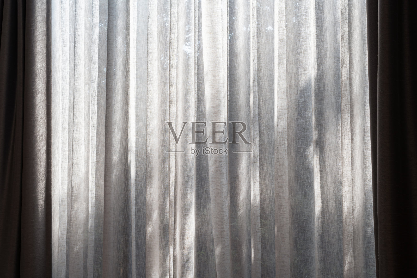 在舒适的房间里关上漂亮的窗帘照片摄影图片