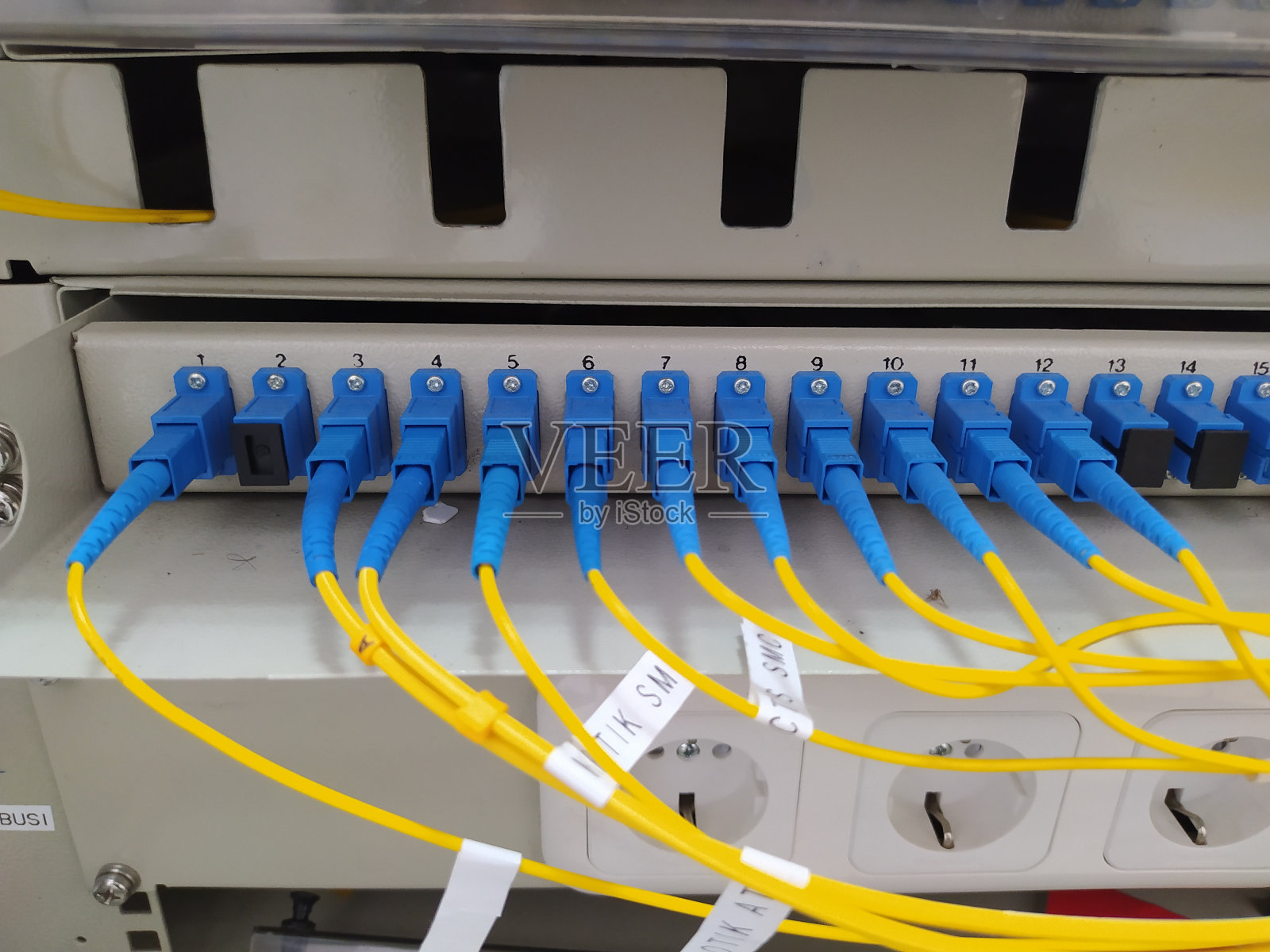 光纤电缆终端OTB照片摄影图片