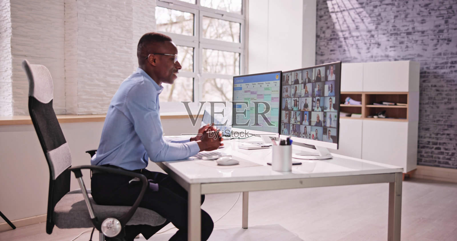 在线视频面试照片摄影图片