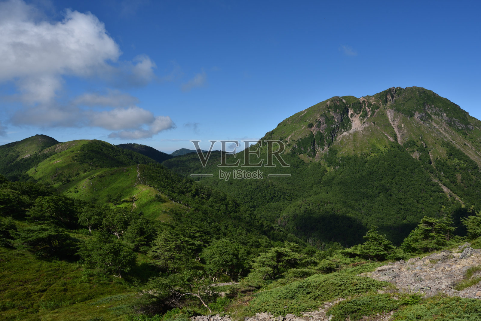日本枥木县，从日光游本登山到Shirane山照片摄影图片