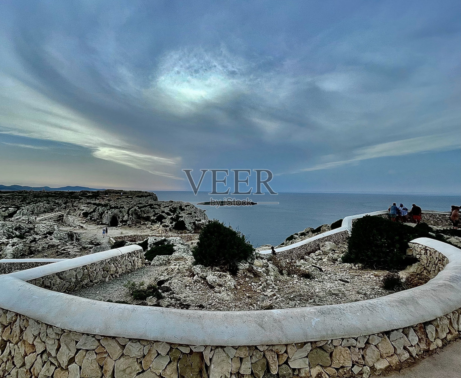 兰萨罗特岛日落时的灯塔照片摄影图片