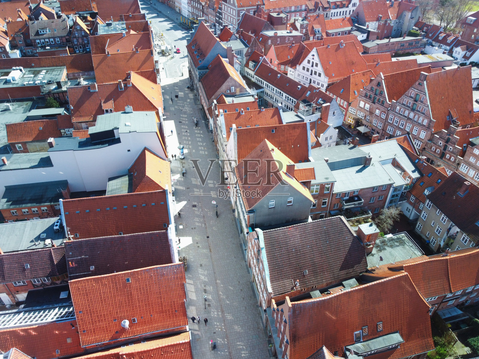 建筑细节，中世纪的城市。背景是德国教堂照片摄影图片